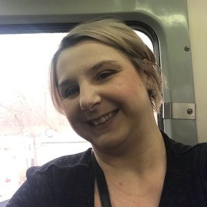 Meet your Posher, Evelyn